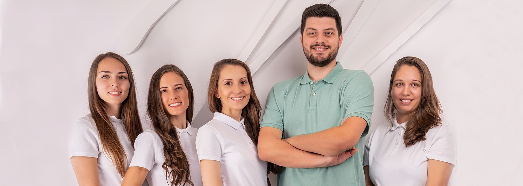 Екипът на Дентална клиника Msmile